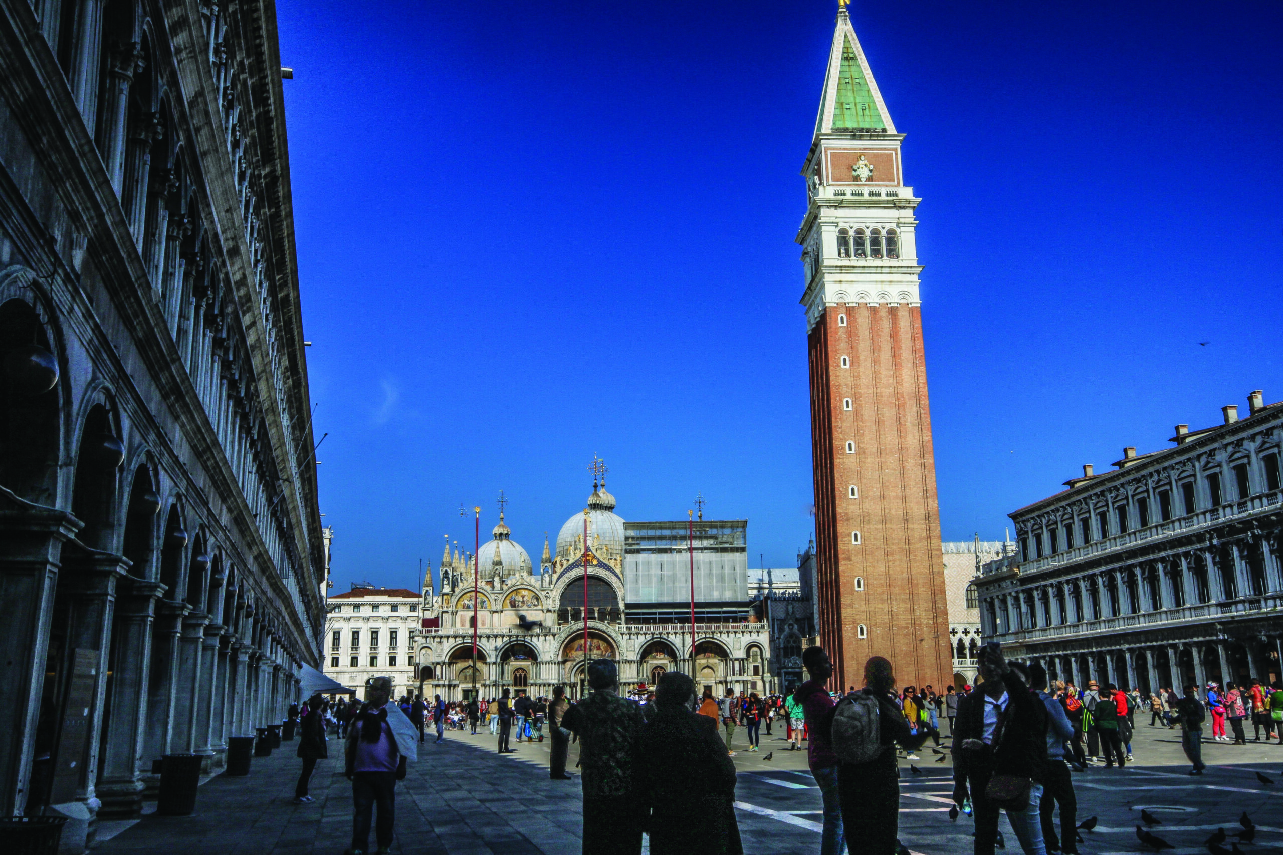 Canal Grande con traffico di barche